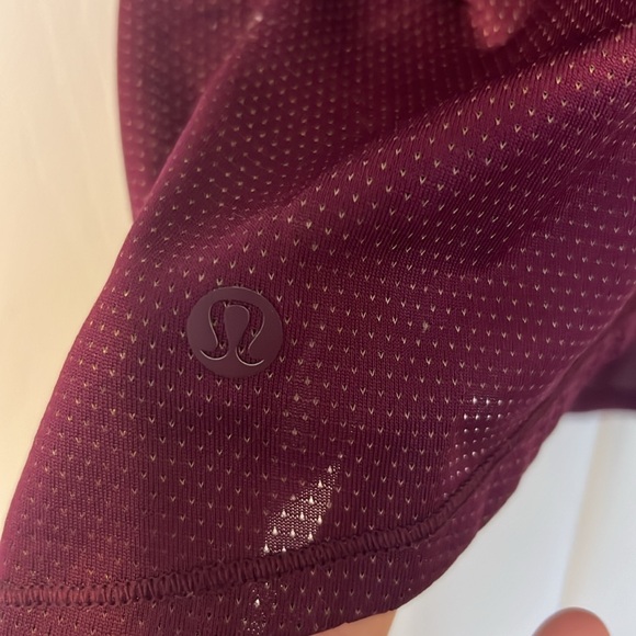 Lululemon workout shirt size 10 - Picture 5 of 5